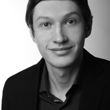 Петр Бакумов