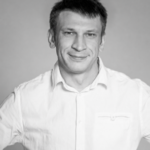 Дмитрий Сухарев